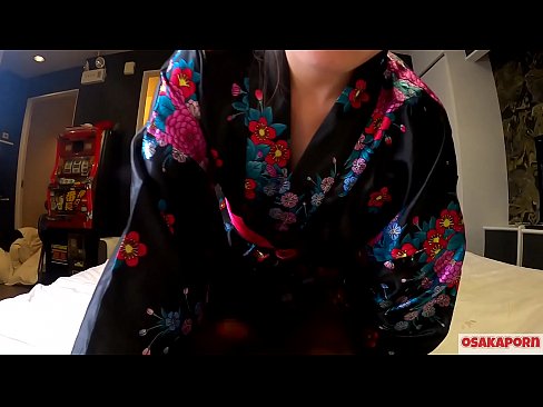 ❤️ Vajza e re cosplay pëlqen seksin deri në orgazmë me një shiringë në një kalorës dhe një blowjob. Vajzë aziatike me pidhi leshtore dhe cica të bukura me kostum tradicional japonez në video amatore që tregon masturbim me lodra qij. Sakura 3 OSAKAPORN. ❤️ Video qij tek ne sq.sexindrag.ru