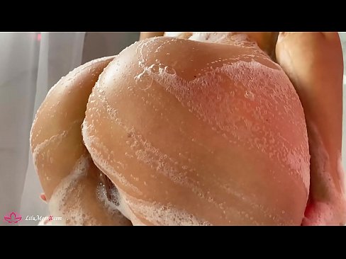 ❤️ Zeshkania masturbon pidhin me vibrator deri në orgazmë intensive në dush ❤️ Video qij tek ne sq.sexindrag.ru